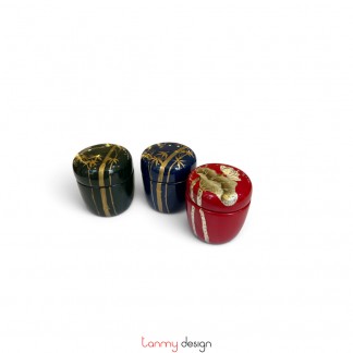 Mini lacquer cylindrical box 7*H6 cm( different designs )